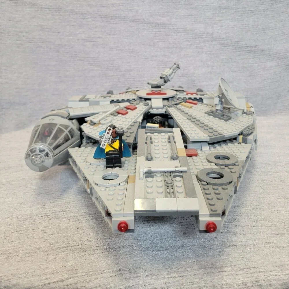 Lego Star Wars Millennium Falcon 75257